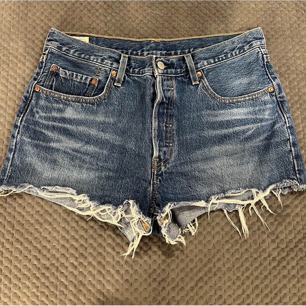 Levis 501 women’s Jean shorts